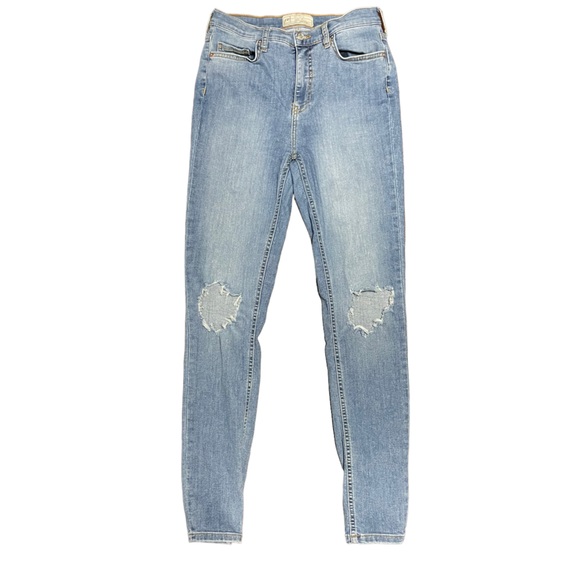 Free People Denim - Free People High Rise Busted Knee Skinny Jeans size 28 washed out denim